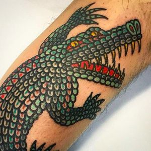 Growling Crocodile Tattoo by @Elmongasasturain #Elmongasasturain #Traditional #Neotraditional #Alohatattoos #Barcelona #Spain #Crocodile #Alligator