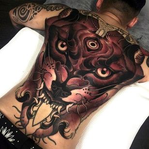 Increíble tatuaje en la espalda en obras de Emily Rose.  #emilyrosemurray #neotradicional