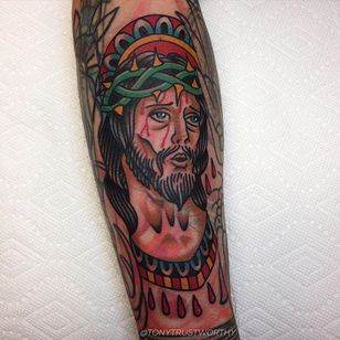 Jesus Tattoo por Tony Talbert #TraditionalTattoos #OldSchoolTattoos #ClassicTattoos #TraditionalTattoo #TraditionalArtists #TonyTalbert