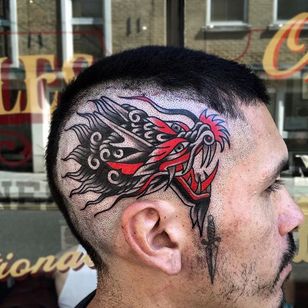 Tatuaje de dragón por Luke Jinks #dragon #dragontattoo #traditional #traditionaltattoo #traditionaltattoos #traditionalartist #LukeJinks