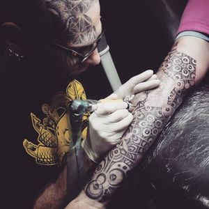 Joe Hill aka Inky Joe working his magic #tattooartist #artist #inkyjoe