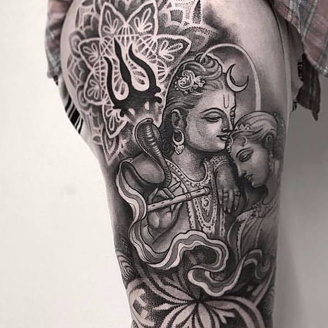 Shiva y Parvati: colaboración de Sean Hall y London Reese #SeanHall #LondonReese #blackandgrey #collab #Hindu #Hinduism #Shiva #Parvati #love #cobra #moon #jewellery #flute #mandala #trident #tattoooftheday