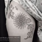 Ginkgo leaf tattoo by Daniel Meyer #ginkgo #leaf #DanielMeyer #blackwork