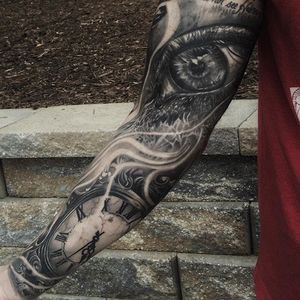 Black and grey eye and clock sleeve by JP Alfonso. #blackandgrey #realism #JPAlfonso #sleeve #eye #clock