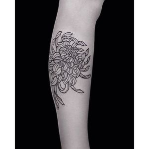 Tattoo by Helen Hitori #chrysanthemum #flower #blackwork #HelenHitori