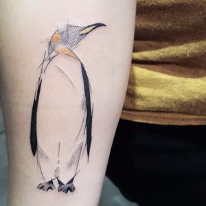 Pinguim por Dani Bastos! #DaniBastos #tatuadorasbrasileiras #tattoobr #brasília #pinguim #penguim