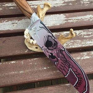 A badass skull on a peak-nosed blade via Nicholas "Deadmeat" Keiser (IG—deadmeat). #cutlery #illustrated #knives #NicholasDeadmeatKeiser #skull