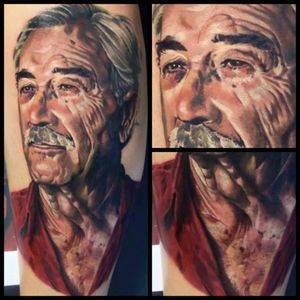 Incrível trabalho em realismo #RodrigoLobão #RodrigoRodrigues #brasil #brazil #tatuadoresdobrasil #brazilianartist #realismo #realism #portrait #retrato #homem #man
