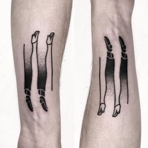 Negative space tattoo by Bombayfoor #Bombayfoor #sketch #sketchstyle #illustrative #surrealistic #negativespace #legs #dancing