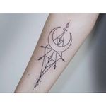 Geometric tattoo by Zelina Reissinger #ZelinaReissinger #linework #blackwork #btattooing #blckwrk #minimalistic #small #geometric
