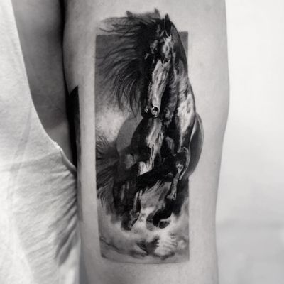 Wild horse tattoo by Cold Gray #ColdGray #besttattoos #blackandgrey #realism #realistic #hyperrealism #horse #animal #nature #wild #freedom #tattoooftheday