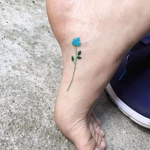 Little blue flowers via instagram zihee_tattoo #blueflowers #flower #floral #watercolor #colorful #illustrative #zihee
