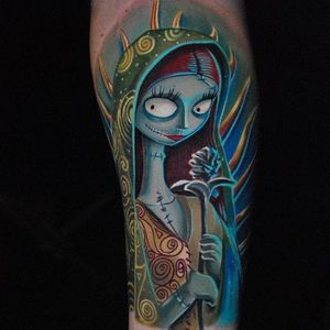 ‘Nightmare Before Christmas’ Sally tattoo by Ben Ochoa. #BenOchoa #colorrealism #popculture #nightmarebeforechristmas #timburton #sally