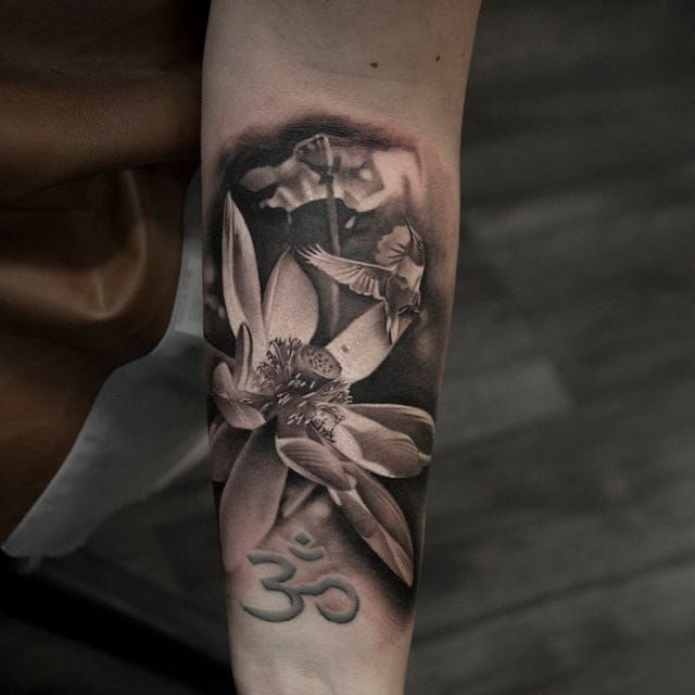 Realism Lotus tattoo women at theYoucom
