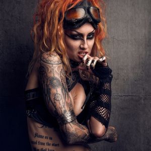 Alternative model Shelly D'Inferno smolders in front of the camera @clinton_lofthouse_photography#clintonlofthouse #photography #UKphotographers #tattoomodel #alternativemodel #tattooart #ShellydInferno