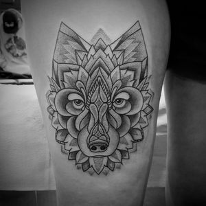 Beautiful geometric wolf tattoo #pointilism #blackwork #bendoukakis #wolf #geometric #dotwork