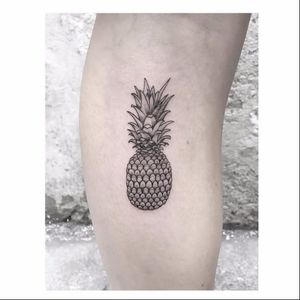 pineapple tattoo by Max Le Squatt #MaxLeSquatt #fineline #blackandgrey #pineapple