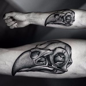 Bird skull tattoo by Kamil Czapiga. #KamilCzapiga #blackwork #dotwork #bird #skull #birdskull