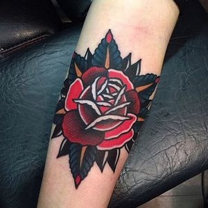 A classic rose. #AlmagroTattooer #Traditional #neotraditional #rose #flower