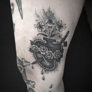 Sacred Heart tattoo by Gabriele Cardosi #sacredheart #sacredhearttattoo #singleneedle #singleneedletattoo #fineline #finelinetattoo #finelinetattoos #blackandgrey #GabrieleCardosi