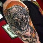 Here kitty, kitty. By Jake Galleon (via IG -- magnumtattoo) #jakegalleon #tiger
