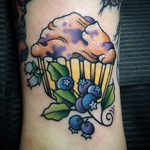Tasty traditional muffin and blueberry tattoo by Amanda Slater. #fruit #blueberry #botanical #flora #muffin #AmandaSlater