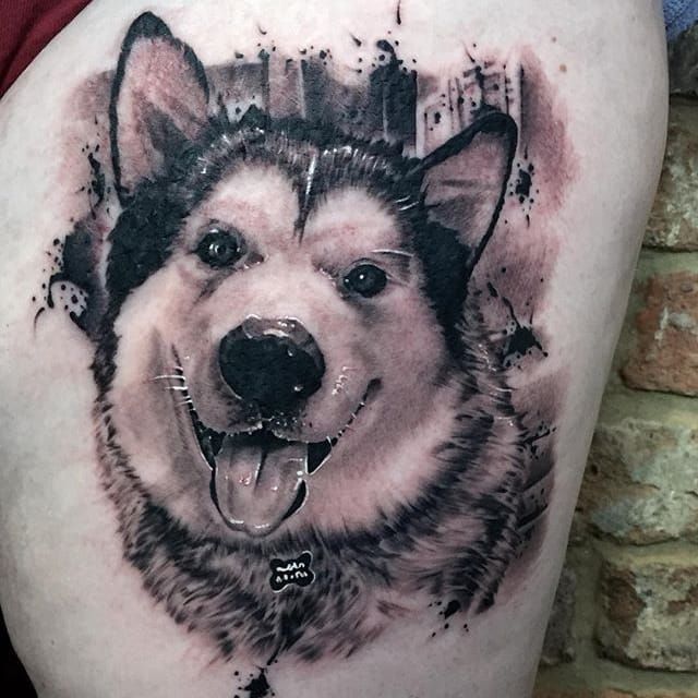 minimal husky memorial tattoo  Dog portrait tattoo Dog tattoos Circle  tattoos