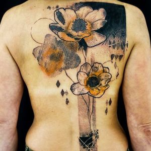 Graphic tattoo by Köfi #Köfi #graphic #flowers #backpiece #contemporary