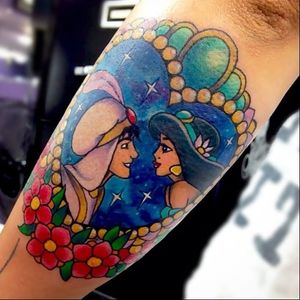 Aladdin e Jasmine #RobertoEuan #Aladdin #disney #movie #comic #cartoon #movie #filme #desenho #animação #jasmine #jasmin #princesa #princess #couple #casal #flores #flowers