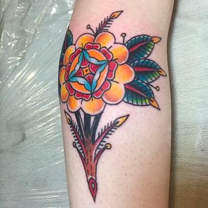 Bright and Bold Flower Mandala Tattoo by Santi De Rivera #SantiDeRivera #Bright #Bold #Flower #Mandala