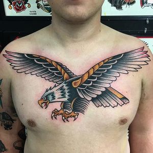 Traditional Eagle tattoo by Keir McEwan at Queen Street Tattoo, Hawaii. (IG - unomaser) #QueenStreetTattoo #Hawaii #HawaiiTattooShop #TraditionalTattooing #Unomaser