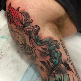 Tatuaje de serpiente por Henri Middlemass #snake #newschool #newschoolartist #bold #australianartist #HenriMiddlemess
