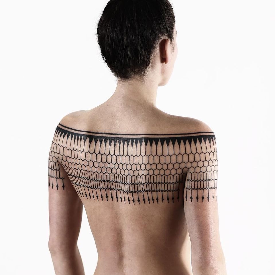 Ornamental tattoo by Roxx #Roxx #besttattoos #blackwork #linework #geometric #tribal #ornamental #lace #shapes #pattern #tattoooftheday