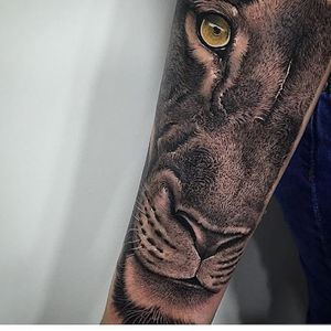 Lion Tattoo by Samuel Rico #lion #liontattoo #blackandgrey #blackandgreyrealism #realism #animaltattoo #realisticanimal #realismanimaltattoo #blackandgreyanimal #SamuelRico