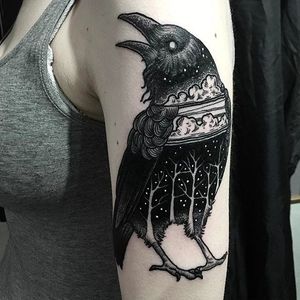 Starry Crow Tattoo by Merry Morgan @Merry_tattooer #MerryMorgan #MerryTattooer #black #blackwork #blckwrk #starrytattoo #starrynight #blacktattooing #btattooing #BlackInc#Crow #Raven