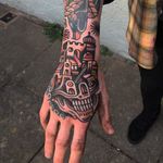 Skull tattoo by Will Geary #traditional #traditionaltattoo #handtattoo #boldtattoos #buildingtattoo #fillertattoo #WillGeary