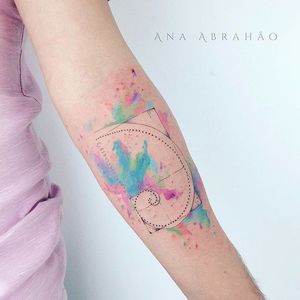 Fine line tattoo by Ana Abrahão. #AnaAbrahao #fineline #subtle #pastel #watercolor #goldenratio