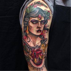 Gorgeous tattoo by Shio Zaragoza #ShioZaragoza #neotraditional #anatomicalheart #woman