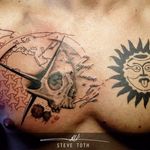 Cool skull. Tattoo by Steve Toth. #SteveToth #BritishTattooer #blackandgrey #realism #hyperrealism #MonumentalInk #skull #compass
