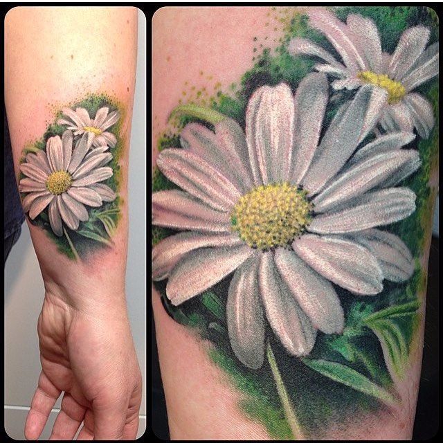 Daisy Flower Tattoos  Daisy Flower Tattoo Meaning  Designs  Daisy tattoo  designs White flower tattoos Daisy flower tattoos
