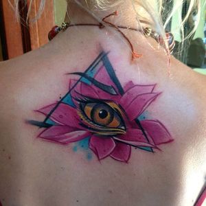 Gorgeous delicate color in this tattoo. Tattoo by Bam Bam #BamBam #freestyle #painting #brushstroke #watercolor #thirdeye