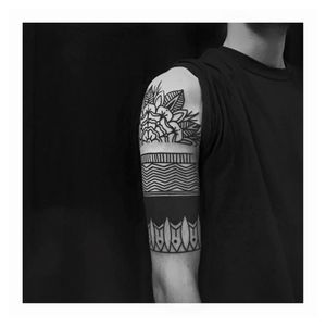 Nice arm tattoo by Twix #Twix #mehndi #ornamental #blackwork #mehndidesign #mehndihalfsleeve