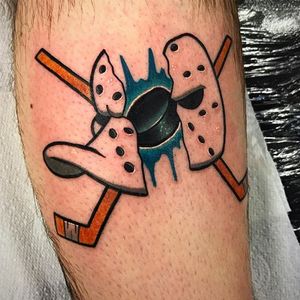 Mighty Ducks Split Tattoo by Matt Daniels #mightyducks #popculture #popculturesplit #splitdesign #popcultureartist #MattDaniels #StickyPop