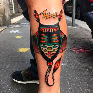 Creepy sting ray tattoo by Teide Tattoo #TeideTattoo #SevenDoorsTattoo #Neotraditional #Eccentric #AnimalTattoos #Stingray
