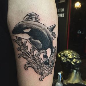 Add a little fancy to your orca tattoo with some filigree. Tattoo by @ung_art. #blackwork #filigree #orca #killerwhale #ung_art #whale