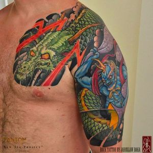 Intense Fujin and Raijin. The dragon and the wind god tattoo done by Jaroslaw Baka. #jaroslawbaka #neojapanese #neooriental #coloredtattoo #fujin #raijin #dragon #ryu #windgod