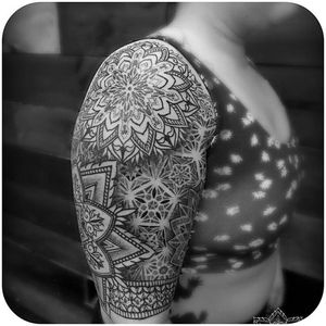 @kirknilsentattoos #tattoodo #geometric #dotwork #mandala #blackwork #kirknilsentattoos