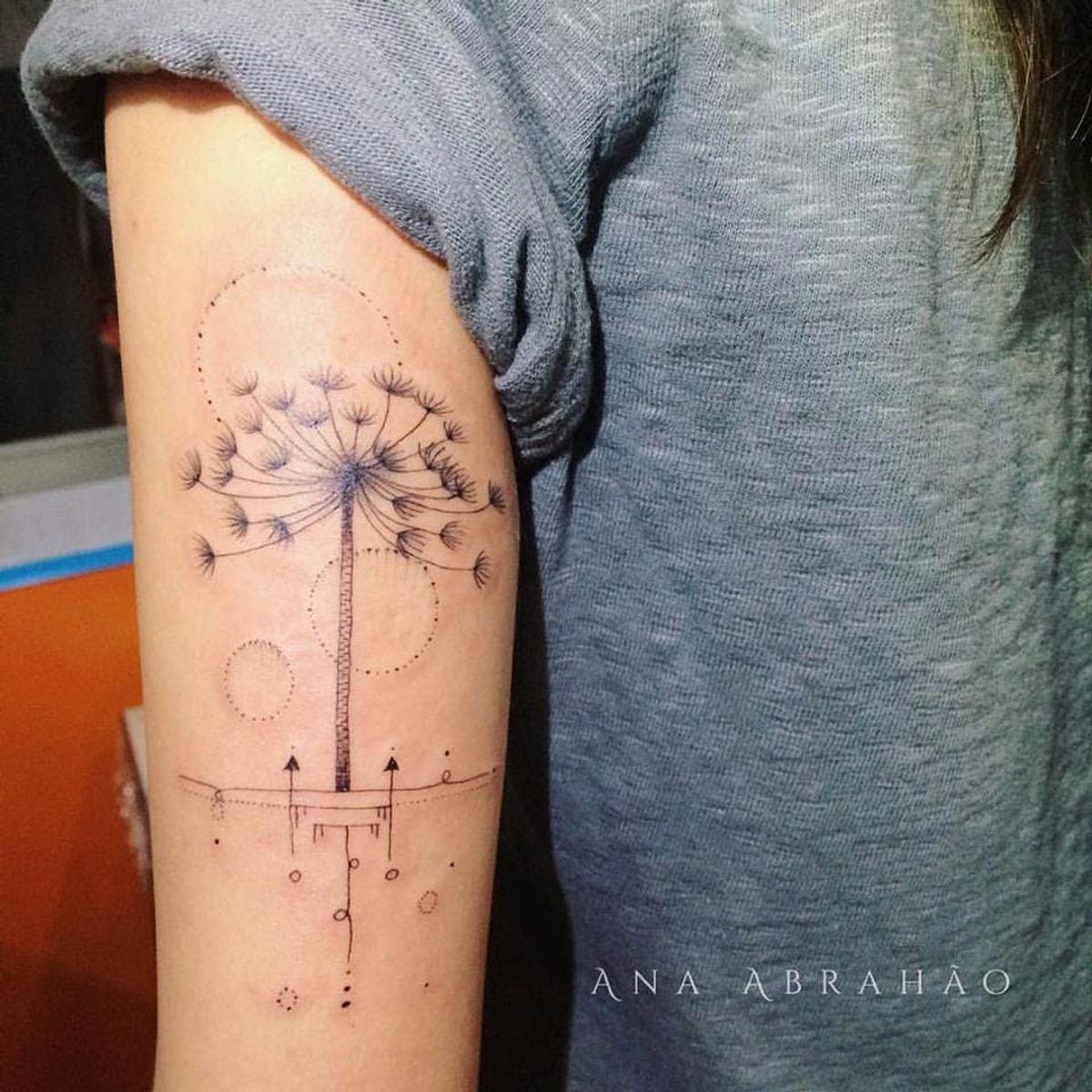 Tattoo uploaded by Filipe Lopes • Tracinhos! #AnaAbrahão #fineline  #traçofino #delicadas #delcates #fofas #cute #TatuadorasDoBrasil  #presuntinhas • Tattoodo