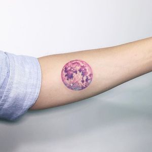 Pink moon tattoo by Ida. #miniature #tiny #moon #pinkmoon #Ida