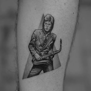 David Bowie tattoo by Fillipe Pacheco #FillipePacheco #blackandgrey #DavidBowie #tattoooftheday